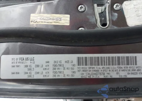 2016 Jeep Compass Latitude из США, поврежденный, VIN 1C4NJCEAXGD735738